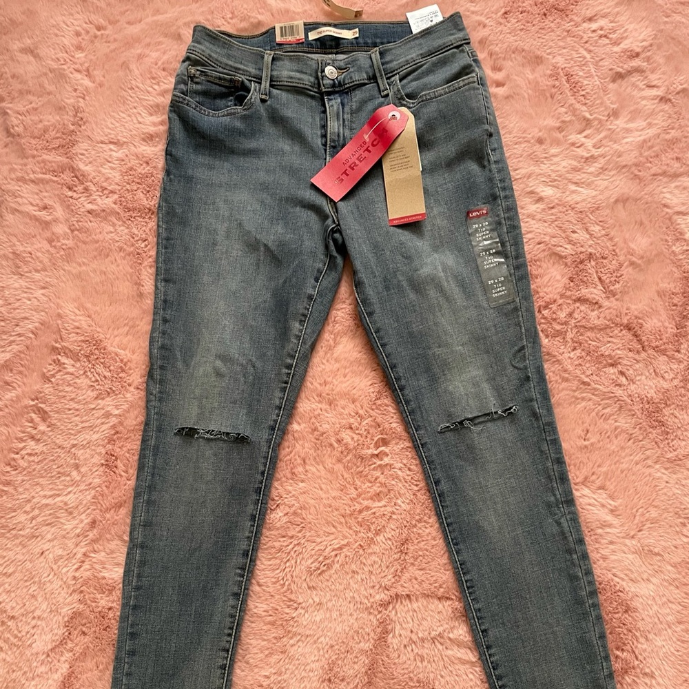 NWT Levi’s 710 Super Skinny Jeans